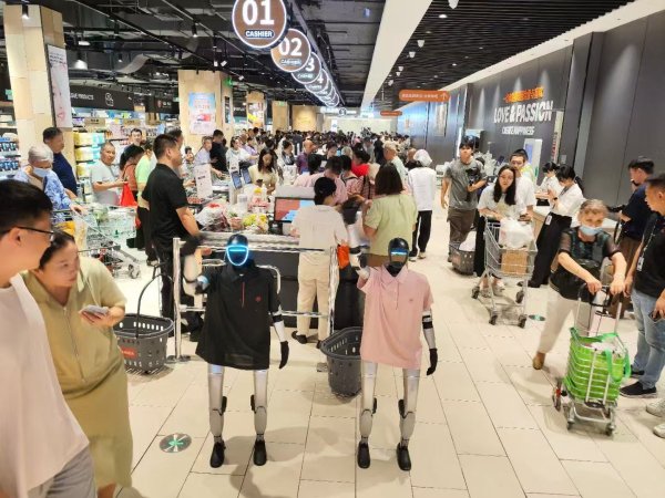 尚盈配资 粤语只是开始: 当机器人“入乡随俗”, 租赁市场正降温重构